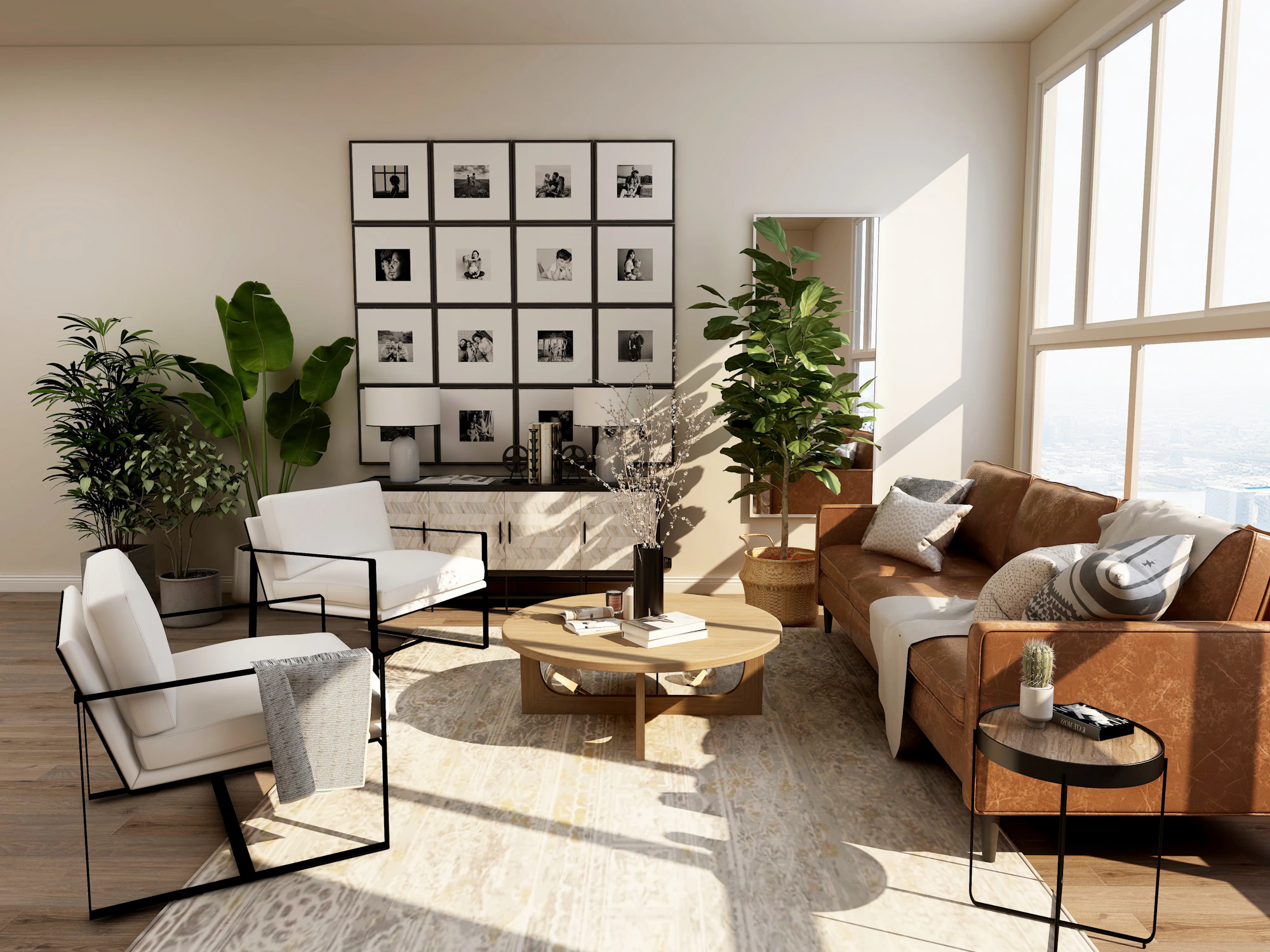 Salón reformado con pared de cuadros y sofá de piel — Fuengirola
